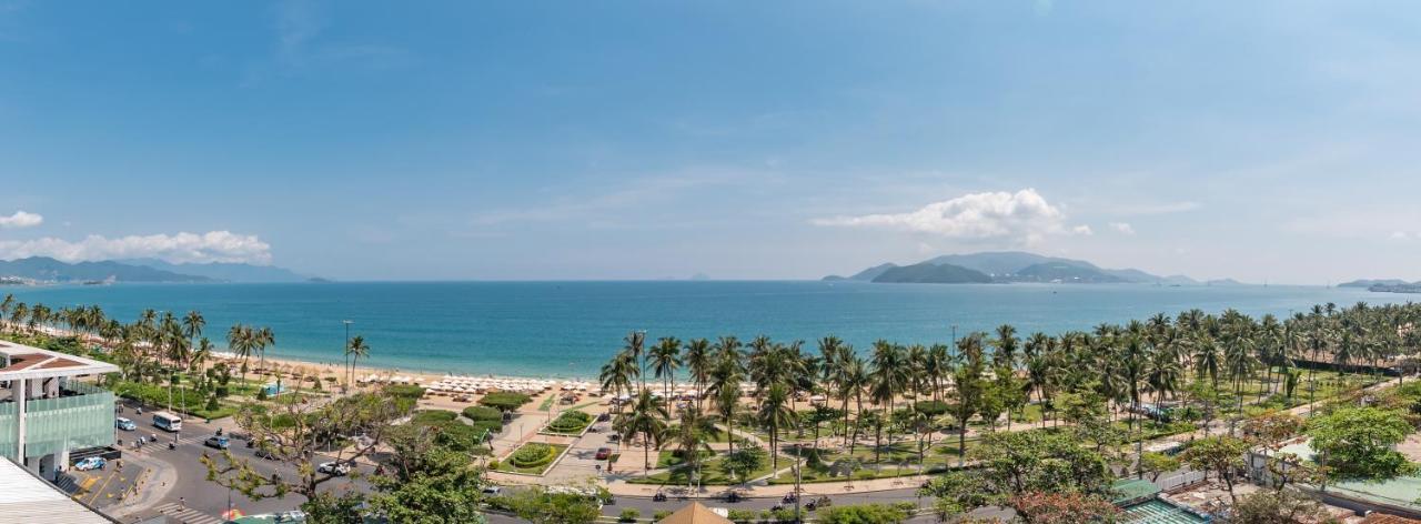 Golden Lotus Central Hotel Nha Trang Exterior photo