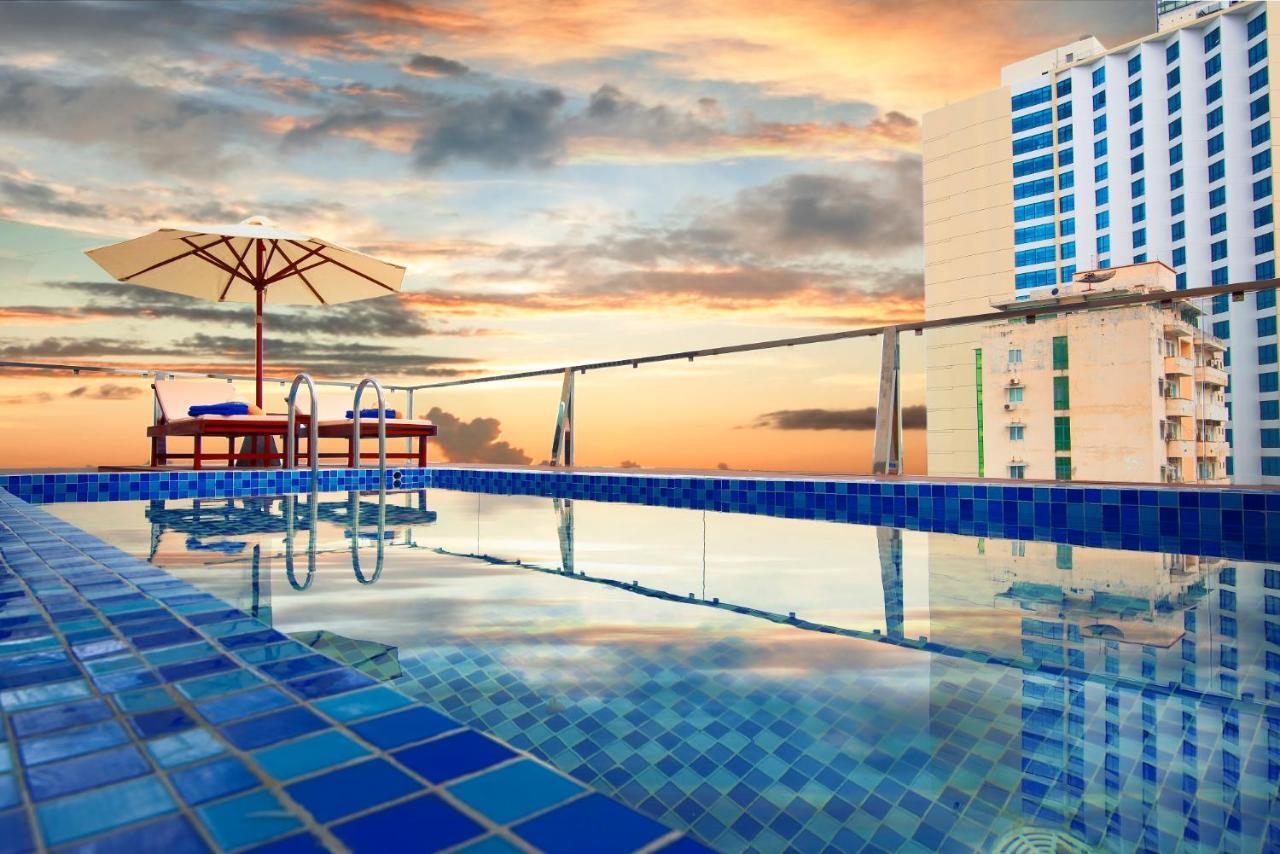 Golden Lotus Central Hotel Nha Trang Exterior photo