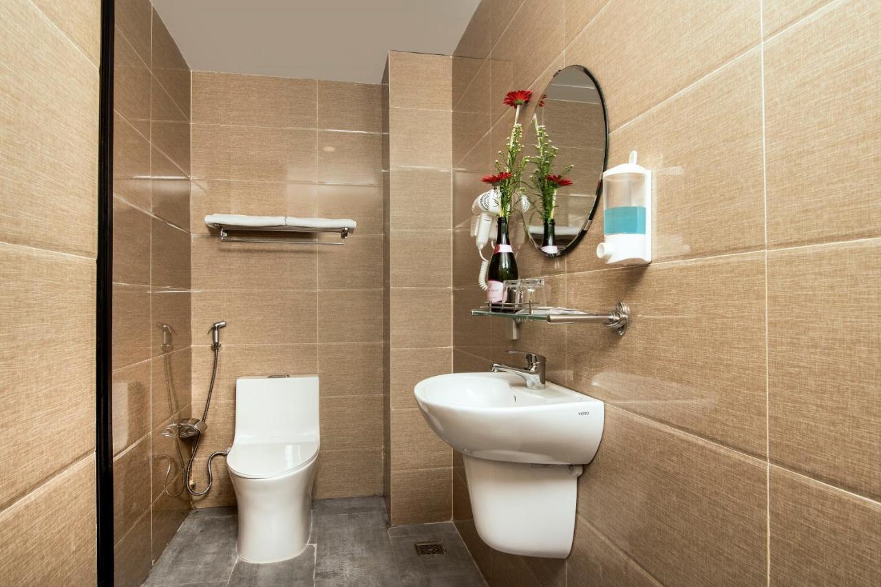 Golden Lotus Central Hotel Nha Trang Exterior photo